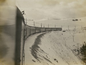 Locomotive 10100 with #16 near Grace, January 21, 1916