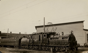 Locomotive 10252 and Oscilligraph car.